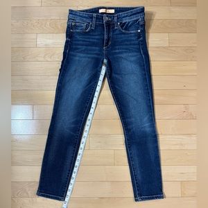 Joe’s Jeans Mid Rise Skinny Ankle
The Icon